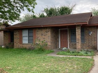 1304 Glendale Dr, Beeville, TX 78102