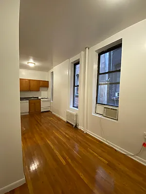 Rented by Peter R. Hungerford, LREB | media 29