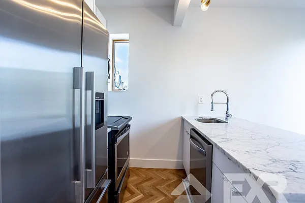 Rented by EXR | media 38