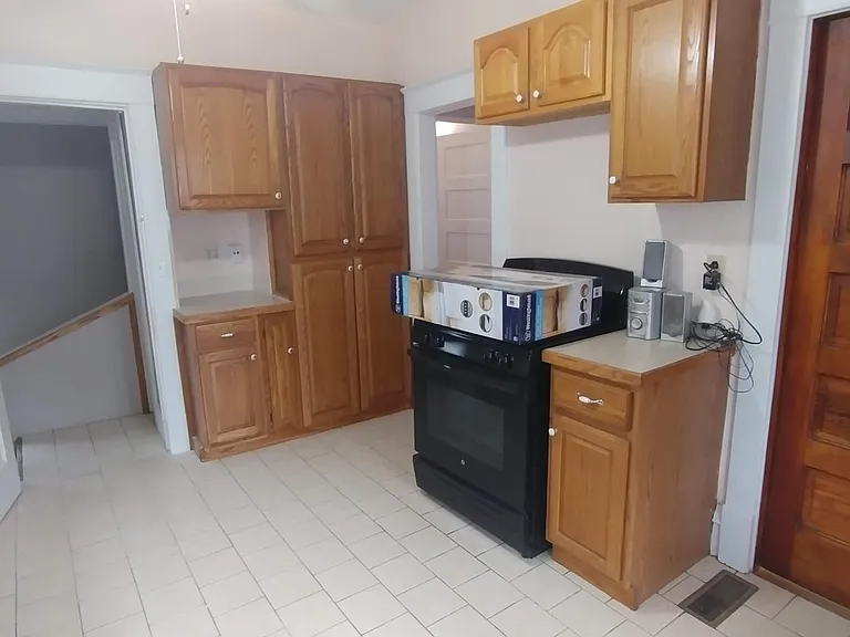 828 S Church St — Photo 20
