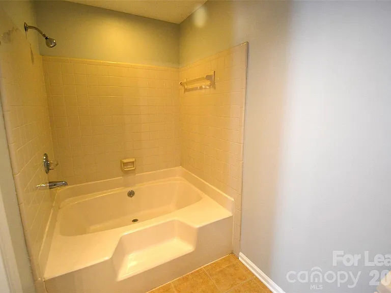7124 Winery Ln — Photo 26