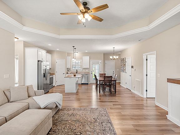 3rd image of 57 Cheney Ln