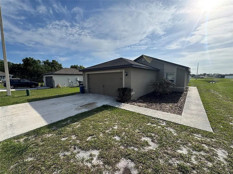 233 Kensington View Blvd
