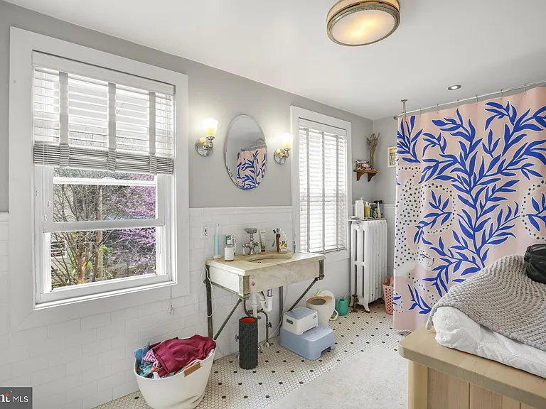 1631 E Berks St — Photo 15
