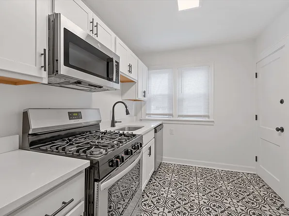 4002-4013 Blaney Ave