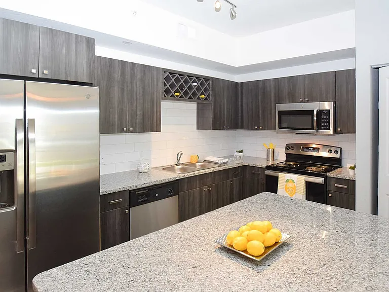 The Solera at Kendall West — Photo 38