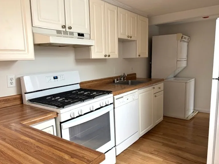 241 Nelson Ave #2 — Photo 6