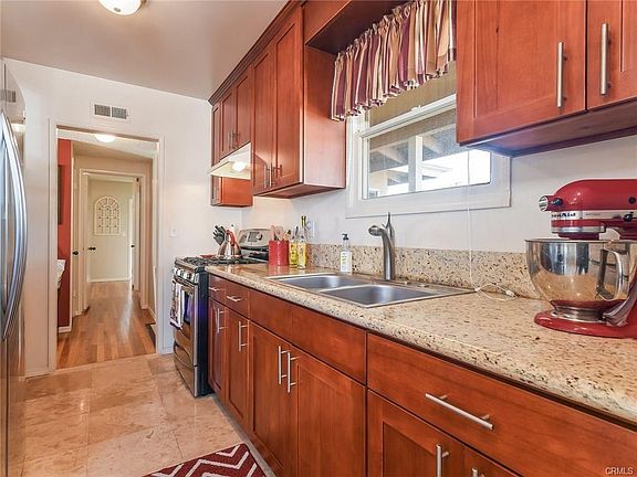 4th image of 2408 W 141st St