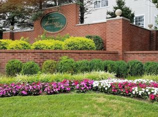 153 Gladstone Dr, Parsippany, NJ 07054