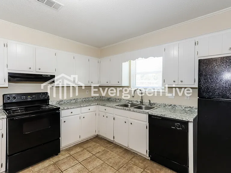 2664 Carrington Dr — Photo 5