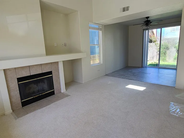 2211 Meteorite Ln — Photo 7
