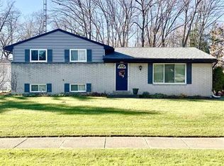 7223 Cranbrook Dr, Lambertville, MI 48144