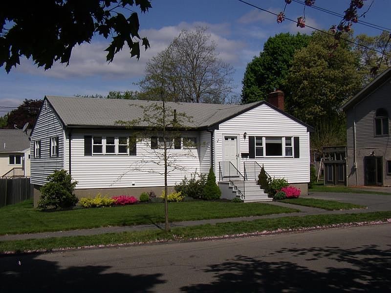 1st image of 11 Batchelder Ave
