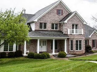 723 River Hills Dr, Fenton, MO