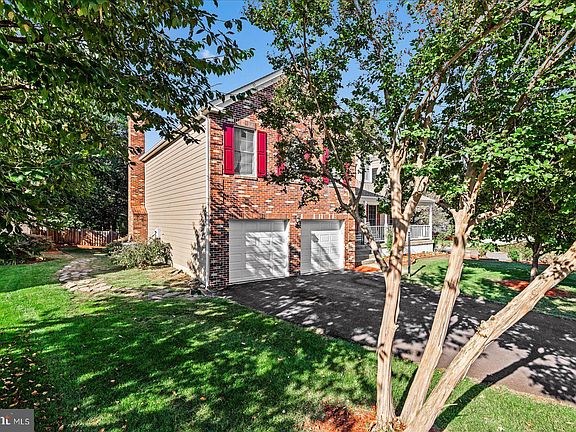 4th image of 32 Cathedral Ln