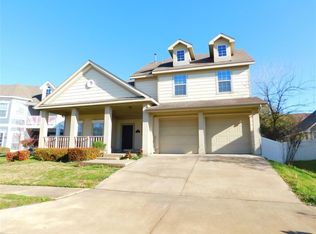 1409 Carriage Ln, Aubrey, TX 76227