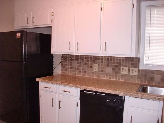 3rd image of 2821 Kirkwood Cir
