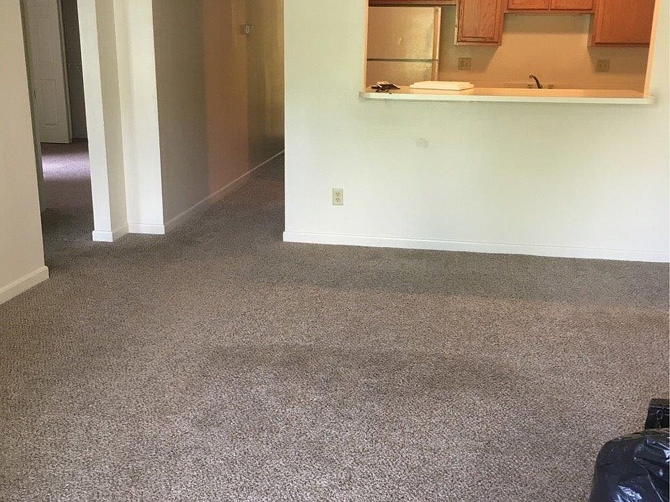 2nd image of 140 N Ridge Dr Unit 1