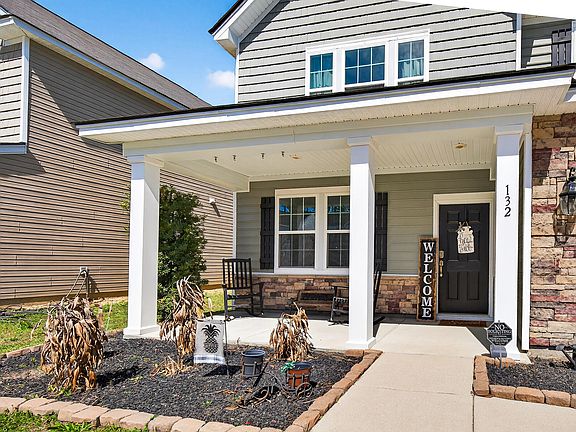 5th image of 132 Lakestone Rd