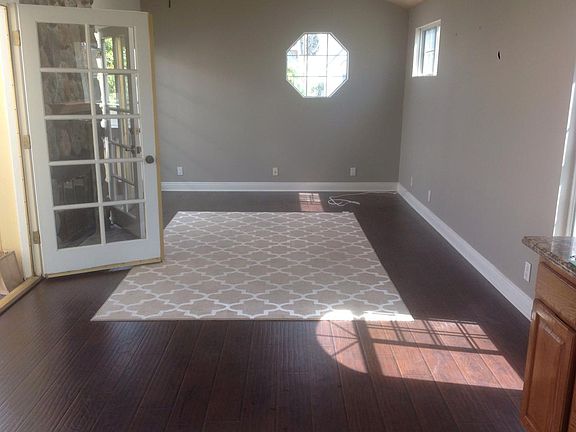 5th image of 613 1/2 Poinsettia Ave