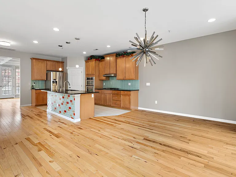 25 Creekside Ct — Photo 3