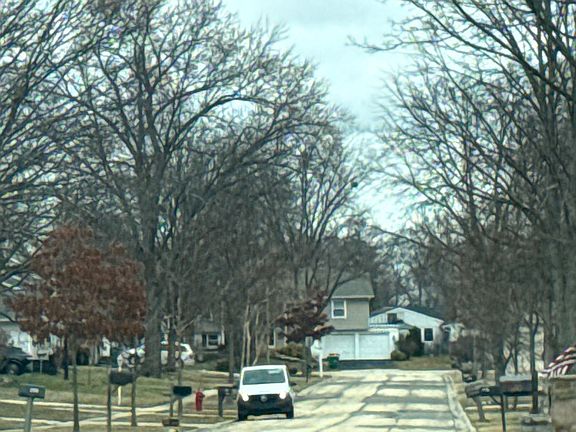 4th image of 921 Westbourne Ln