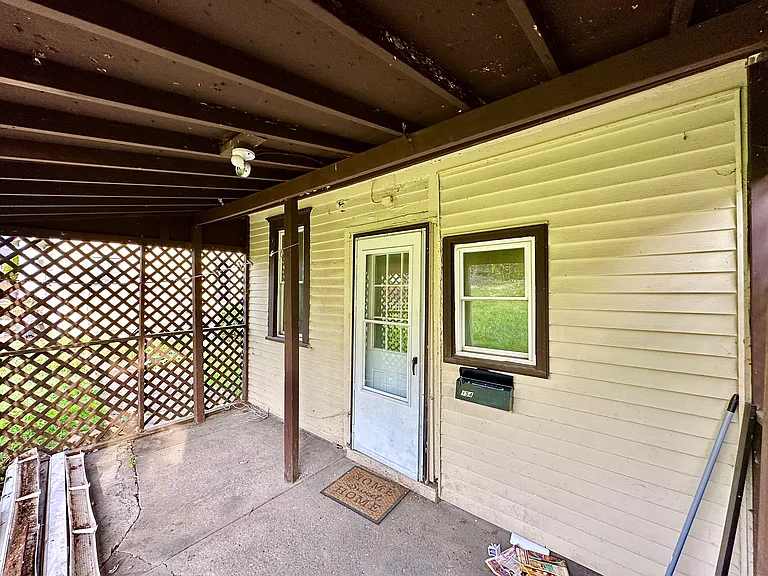 154 Elmwood St — Photo 20