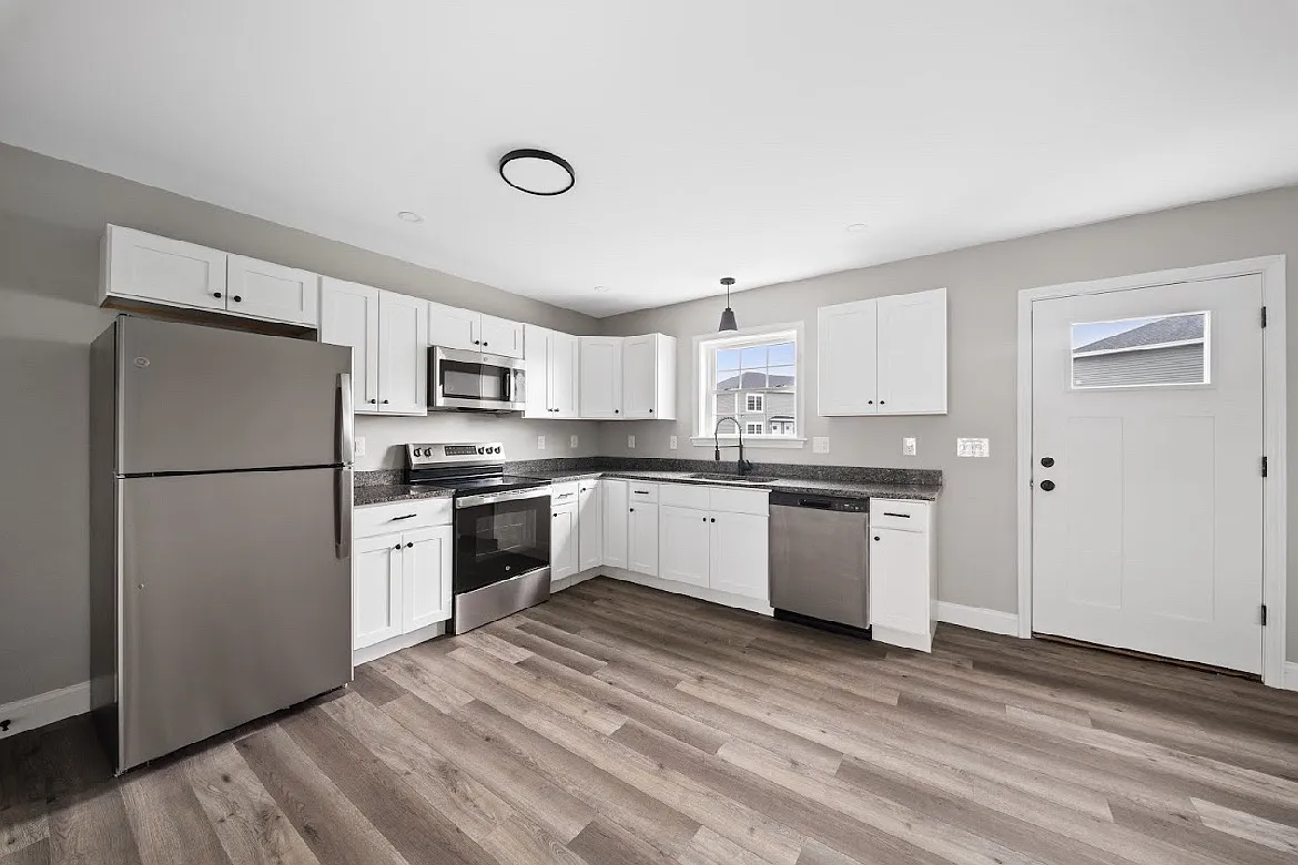 2 bed, 1.5 bath, 1080 sqft, $1,850 — Photo 2