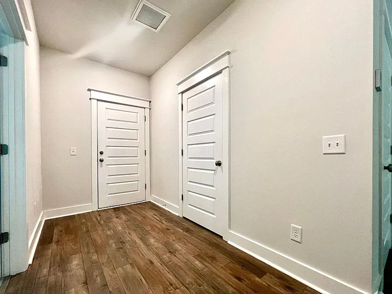 1510 Martel St #D-1 — Photo 19