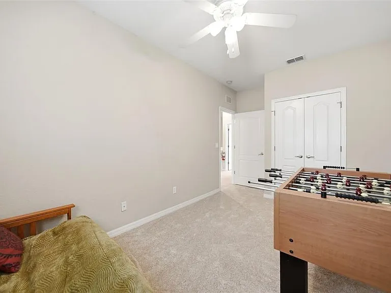 2402 Caravelle Cir — Photo 22