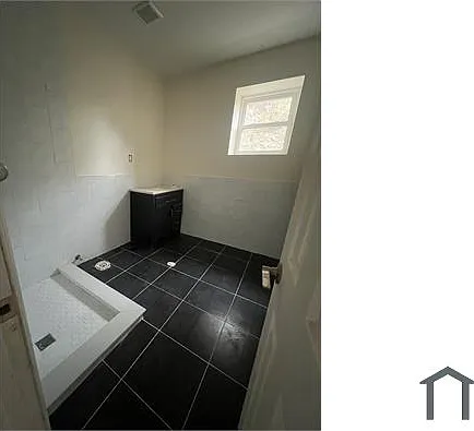 125 Brook St #1 — Photo 3