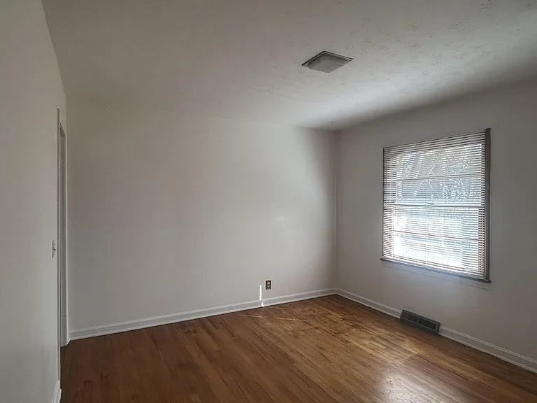 1125 Martin St — Photo 12