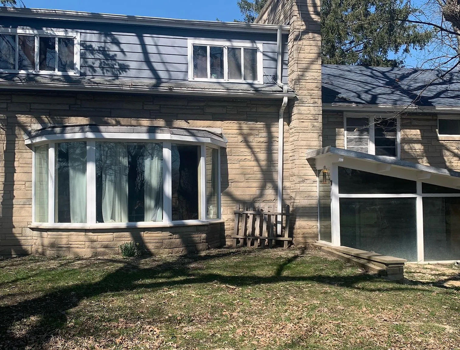 3 bed, 2000 sqft, $2,000 — Photo 1