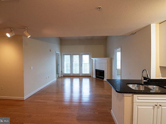 5th image of 501 Hungerford Dr APT 457