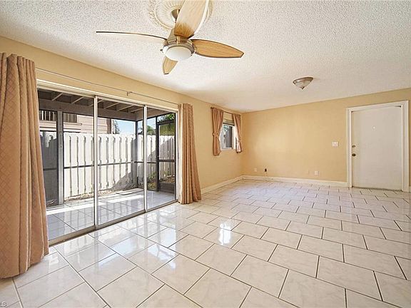 5th image of 5751 Foxlake Dr APT D