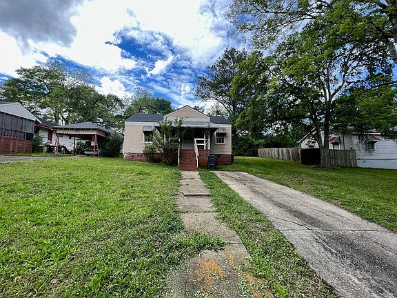 2nd image of 411 Brook St