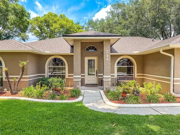 744 Cedar Knoll Dr N, Lakeland, FL 33809