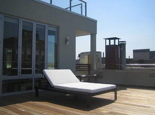 Rented by AVENUE 8 INC | media 33