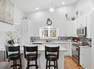 5900 Hillsboro Ave N, New Hope, MN 55428