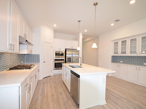 3rd image of 1516 Sibley Way
