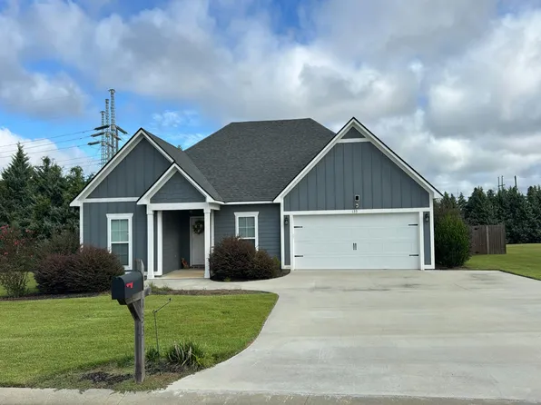 133 Mill Ridge Cir, Tifton, GA 31793