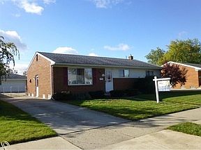 1st image of 30505 Louise St