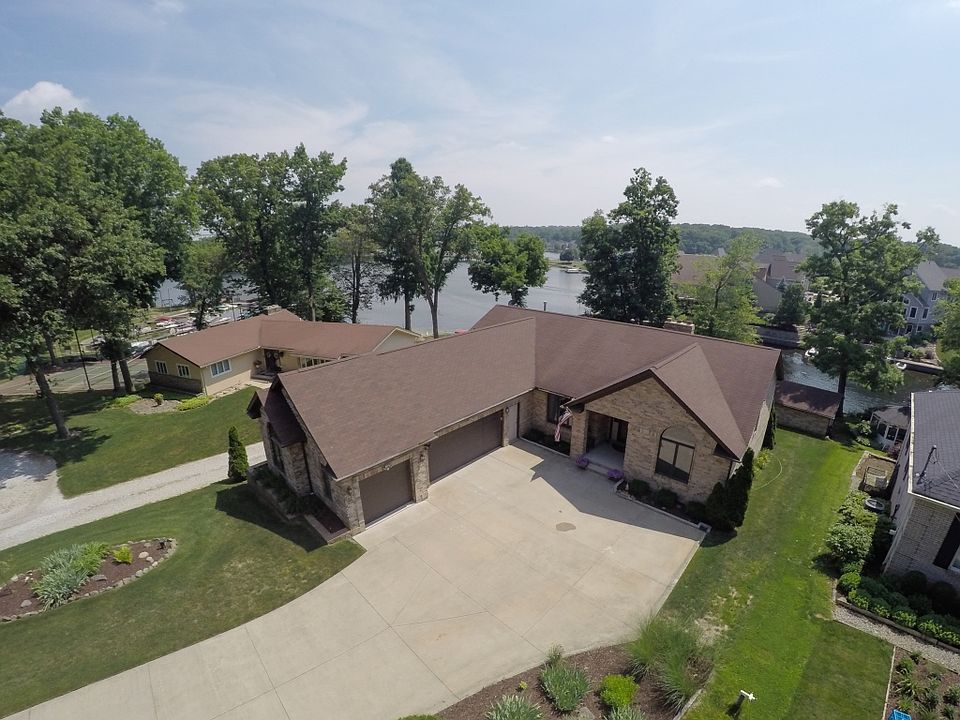 1st image of 104 Lake Front Dr