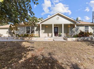 102 N Bob White Dr, Paige, TX 78659