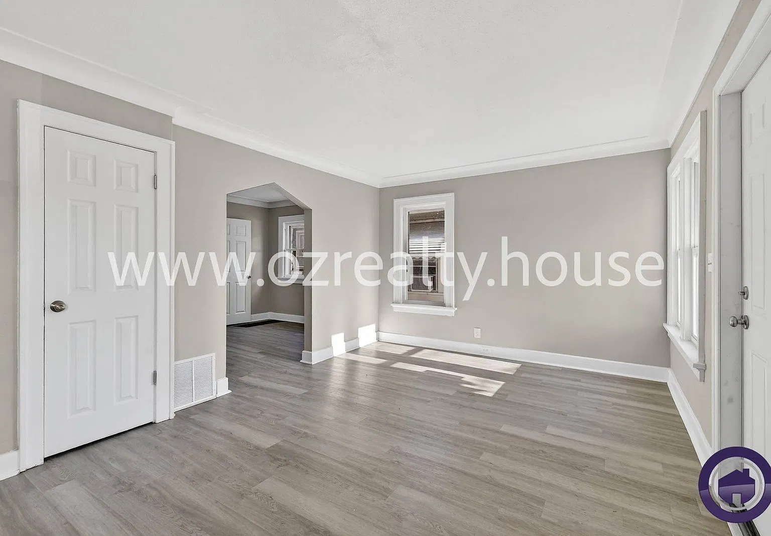 2 bed, 1.0 bath, 970 sqft, $945 — Photo 3