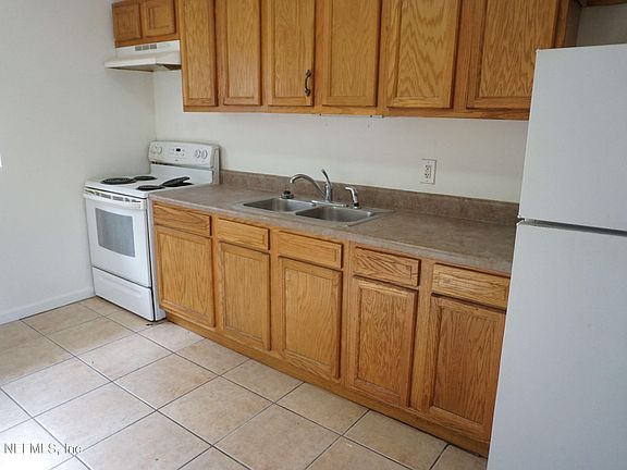 3rd image of 5168 ADMIRAL Drive
