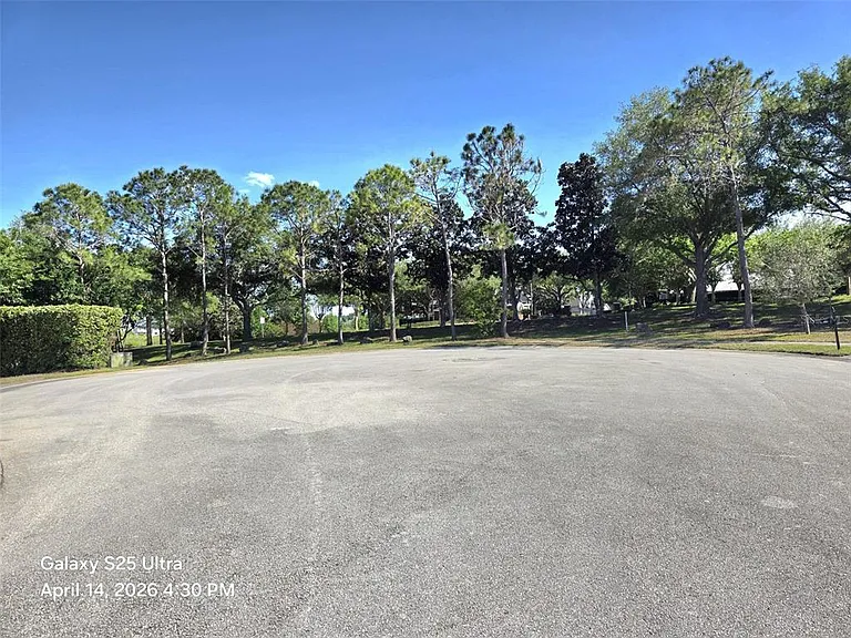 1027 Balmoral Dr — Photo 32