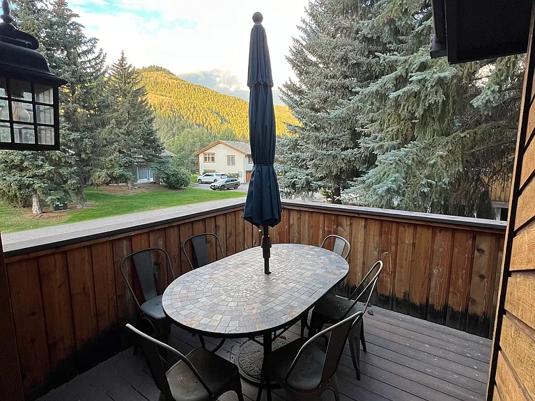 83 Larkspur Ln #B — Photo 16