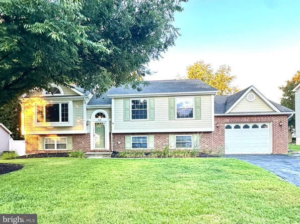 212 Sandstone Dr, Walkersville, MD 21793