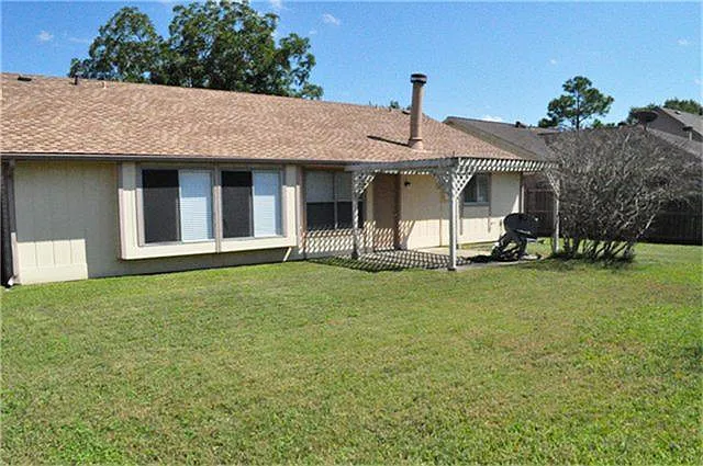 2119 Fountain Dr — Photo 17